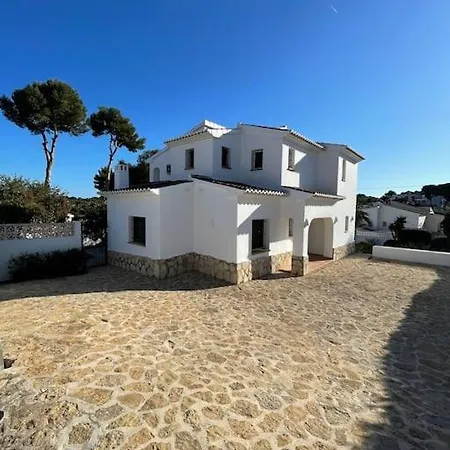 In - El Faro Villa Moraira